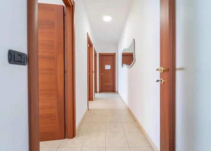 Mc アパート アルゲーロ